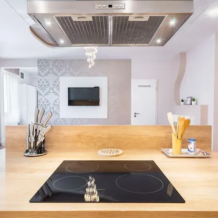 Raday Grand Deluxe Apartman *