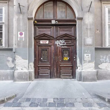 Raday Grand Deluxe *